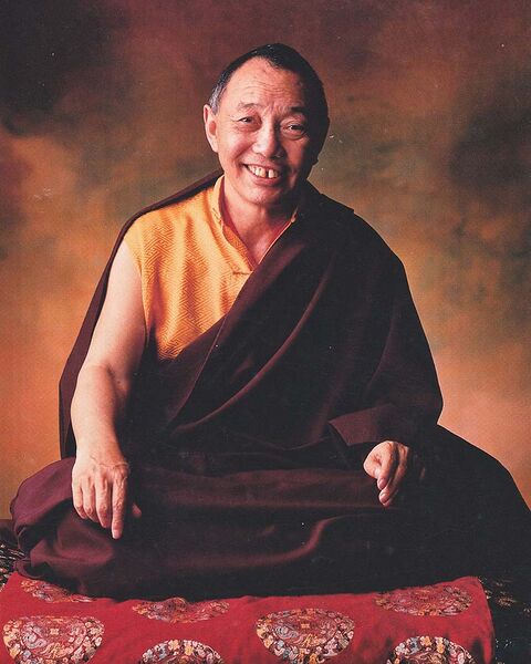 Файл:Gyatrul Rinpoche.jpg