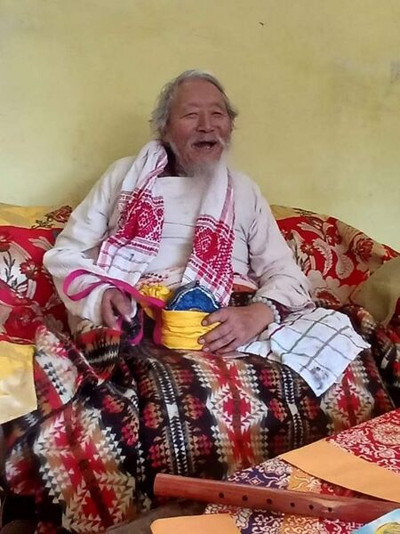 Файл:BhakhaTulku1.jpg