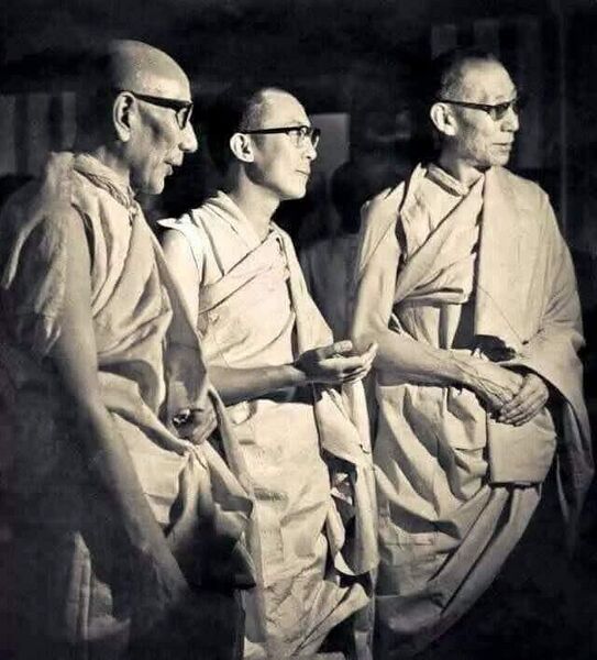 Файл:LingRinpoche7.jpg