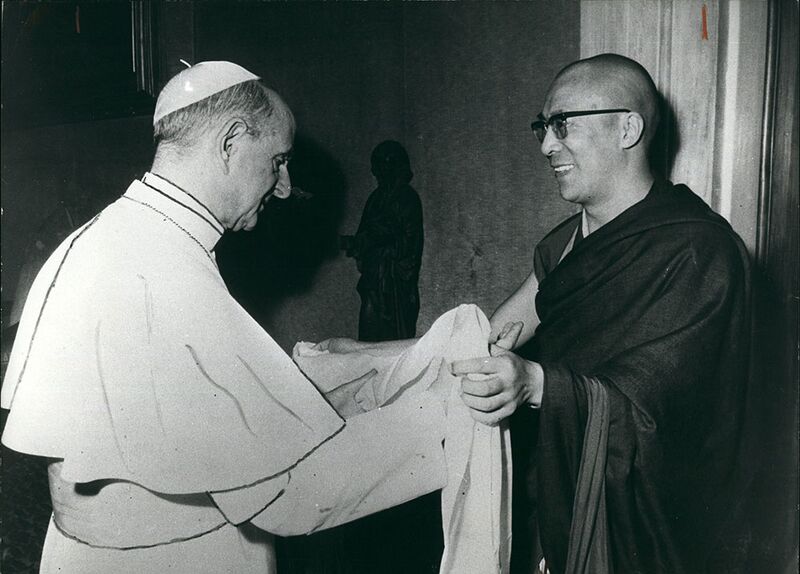 Файл:Dalai Lama3.jpg