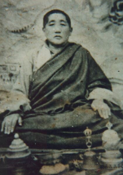 Файл:Adzom Gyalse.jpg