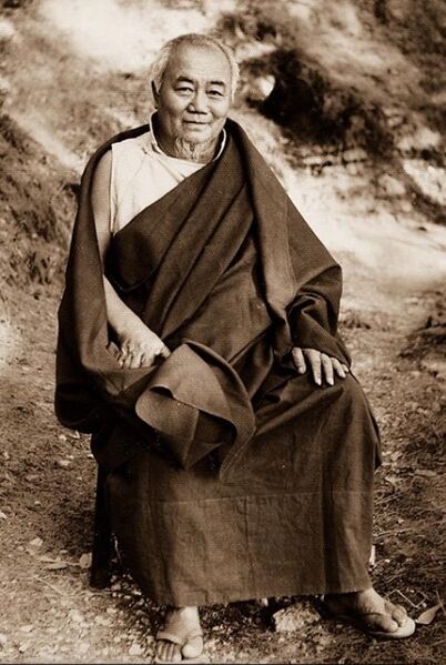 Файл:BomtaKhenpo.jpg