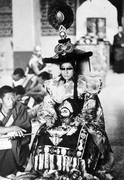 Файл:PenorRinpoche1.png