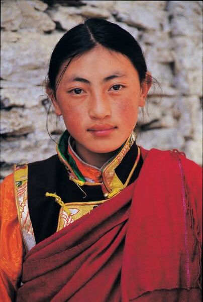 Файл:KhandroKhachoWangmo7.jpg