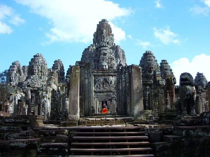 Файл:Bayon1.jpg