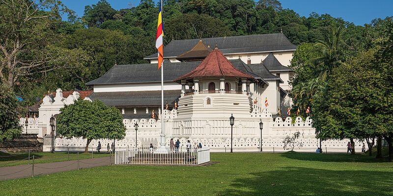 Файл:BuddhismShriLanka9.jpg