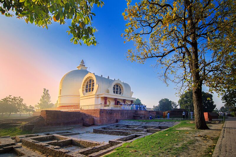 Файл:Temple and Stupa.jpg